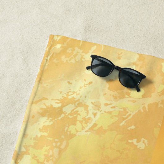 Serviette De Plage Élégant Marbre Monogramme moderne Noir Or (En situation)