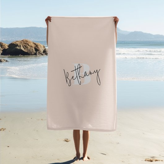 Serviette De Plage Élégant Monogramme rose pâle moderne