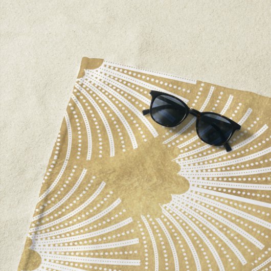 Serviette De Plage Élégant motif or art déco (En situation)