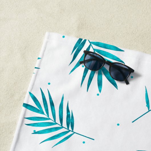 Serviette De Plage Elégant palmier feuille motif bleu-vert et blanc (En situation)