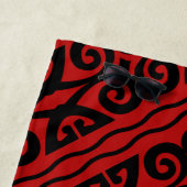 Serviette De Plage Élégant Rouge Et Noir (En situation)
