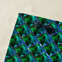 Émeraude verte et courbes, sous grille de nickel