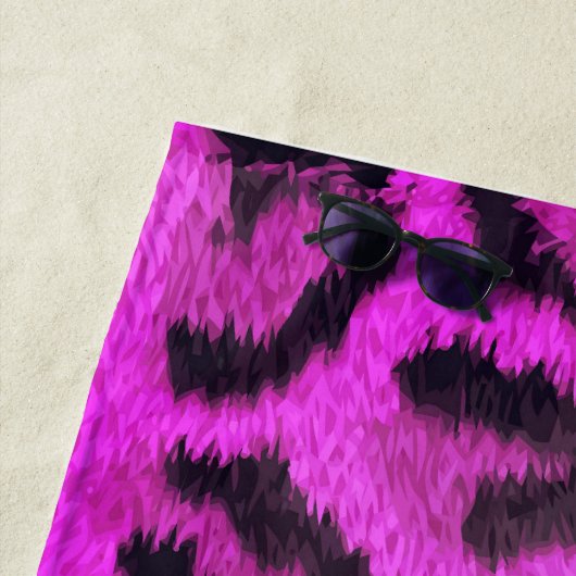 Serviette De Plage Empreinte de léopard de fourrure violet (En situation)
