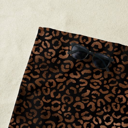 Serviette De Plage Empreinte de léopard noir Brown Glam (En situation)