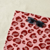 Serviette de plage Empreinte de léopard rose (En situation)