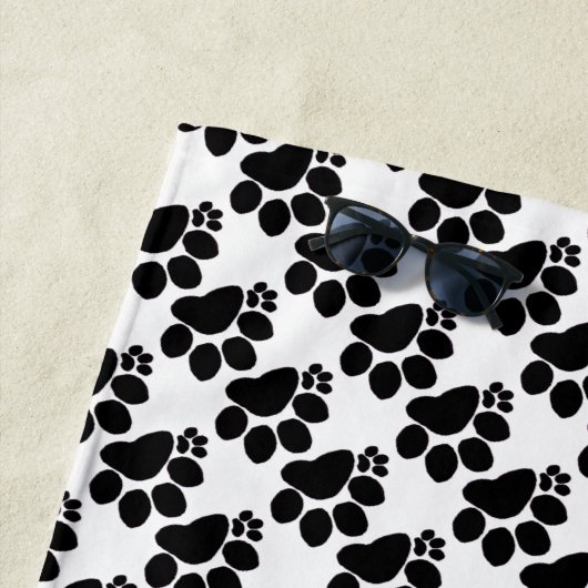 Serviette de plage - Empreintes de pattes polydact (En situation)