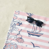 Serviette de plage en roses Mermaid (En situation)