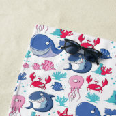 Serviette De Plage Enfants baleines monogrammes (En situation)