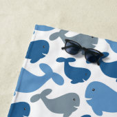 Serviette De Plage Enfants personnalisés mignons de baleine grise de (En situation)