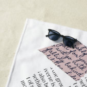 Serviette De Plage Esthétique Magazine - Style Rétro Editorial (En situation)