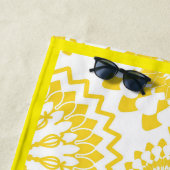 Serviette De Plage Fête de Fiançailles Motif Mandala Blanc Jaune (En situation)