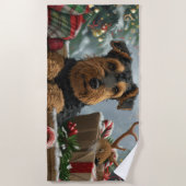 Serviette De Plage Fête de Noël du chien Airedale (Devant)