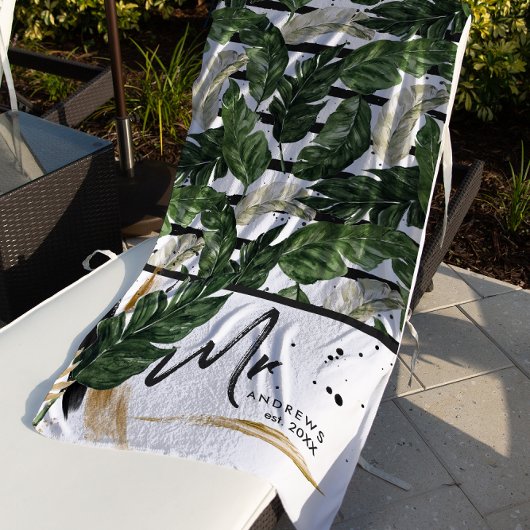 Serviette De Plage Feuillage tropical d'été | M. écriture brossée