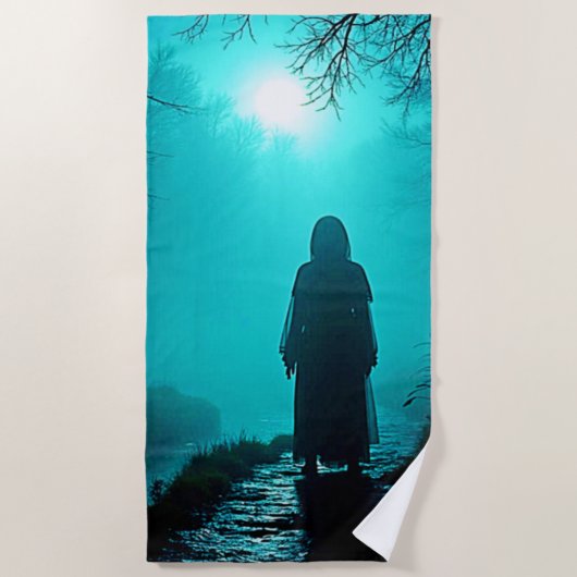 Serviette De Plage Figure de fantôme dans Haunted Woods Design (Devant)