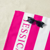 Serviette De Plage Fille Rose Chaud Bande de Cabane blanche personnal (En situation)