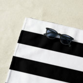 Serviette De Plage Flamingo Pool Float Rayures noires et blanches  (En situation)