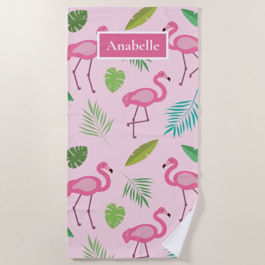 Serviette De Plage Flamingo rose et feuilles tropicaux personnalisés (Devant)