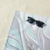 Serviette De Plage Fleur Abstraite Fractale Moderne Avec Bleu (En situation)