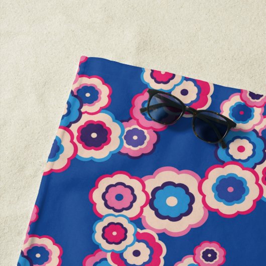 Serviette De Plage Fleur Bleu Rétro (En situation)
