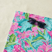 Serviette De Plage Fleur d'Hibiscus tropicaux de Preppy | Monogramme (En situation)
