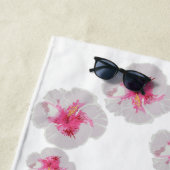 Serviette De Plage Fleurs blanches d'Hibiscus (En situation)