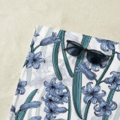 Serviette De Plage Fleurs Blue Hyacinth sur blanc (En situation)