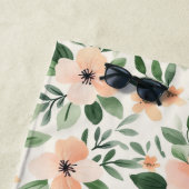 Serviette De Plage Fleurs de pêche à la menthe (En situation)