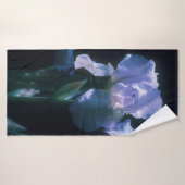 Serviette de plage Fleurs d'Iris au Crépuscule (Serviette de bain)