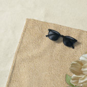 Serviette De Plage Fleurs en cuir sur daim crème (En situation)