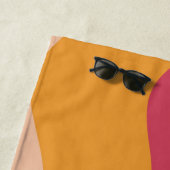 Serviette De Plage Fleurs et vagues de style rétro (En situation)