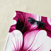 Serviette De Plage Fleurs hawaïennes tropicales Hibiscus Motif rose (En situation)