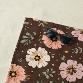 Serviette De Plage Fleurs marron personnalisées (En situation)