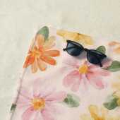Serviette De Plage Fleurs Rose Jaune Bleu Pêche (En situation)