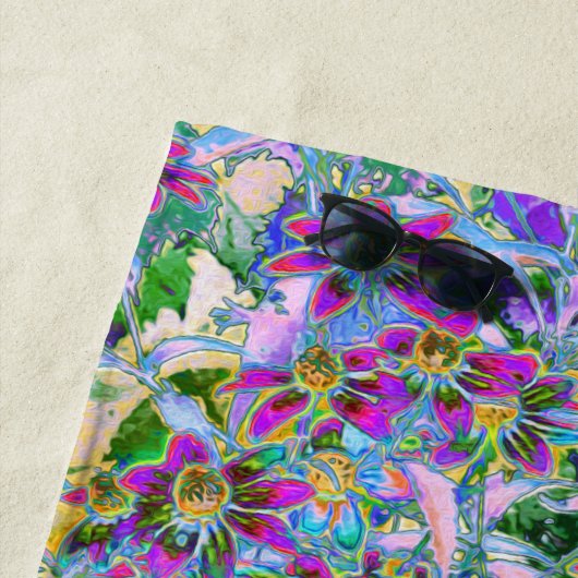 Serviette De Plage Fleurs sauvages rétro violet, vert et bleu sur ros (En situation)