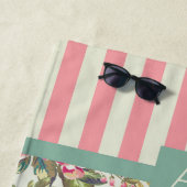Serviette De Plage Floral et rayures hawaïennes | Monogramme (En situation)