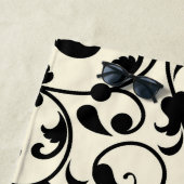 Serviette De Plage Floral noir et blanc (En situation)