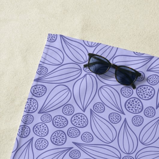 Serviette De Plage Floral violet monogramme (En situation)