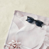 Serviette de plage florale rose ivoire (En situation)