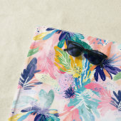 Serviette de plage florale tropicale pastel (En situation)