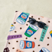 Serviette De Plage FRIENDS™ | Central Perk Motif de Café Vibrant (En situation)