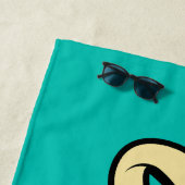 Serviette De Plage Funky Modern Topaz | Plage Aloha Turquoise foncée (En situation)