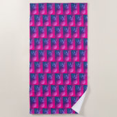 Serviette de plage funky rouge violet ananas (Devant)