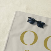 Serviette De Plage Funny Custom Sand Beige Gold OOO Minimalist Men  (En situation)