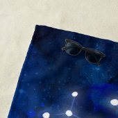 Serviette De Plage Gemini Zodiac Constellation Bleu Galaxie Monogramm (En situation)