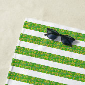 Serviette de plage géométrique verte (En situation)