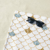 Serviette De Plage Glitzy Mermaid Blue Gold Sparkle (En situation)