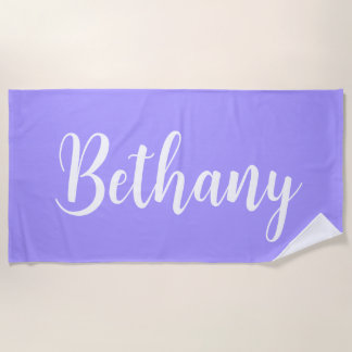 Serviette De Plage Grand nom en blanc sur Lavender