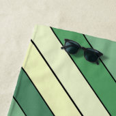 Serviette De Plage Grandes Jaunes Vertes D'Hiver Sur Papier Aquarelle (En situation)