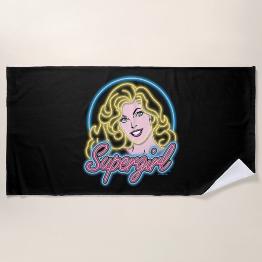 Serviette De Plage Graphique des lumières de Neon Retro Supergirl (Devant)