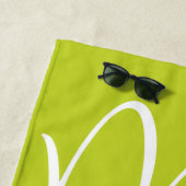 Serviette De Plage Green and White Custom M. et Mme. (En situation)